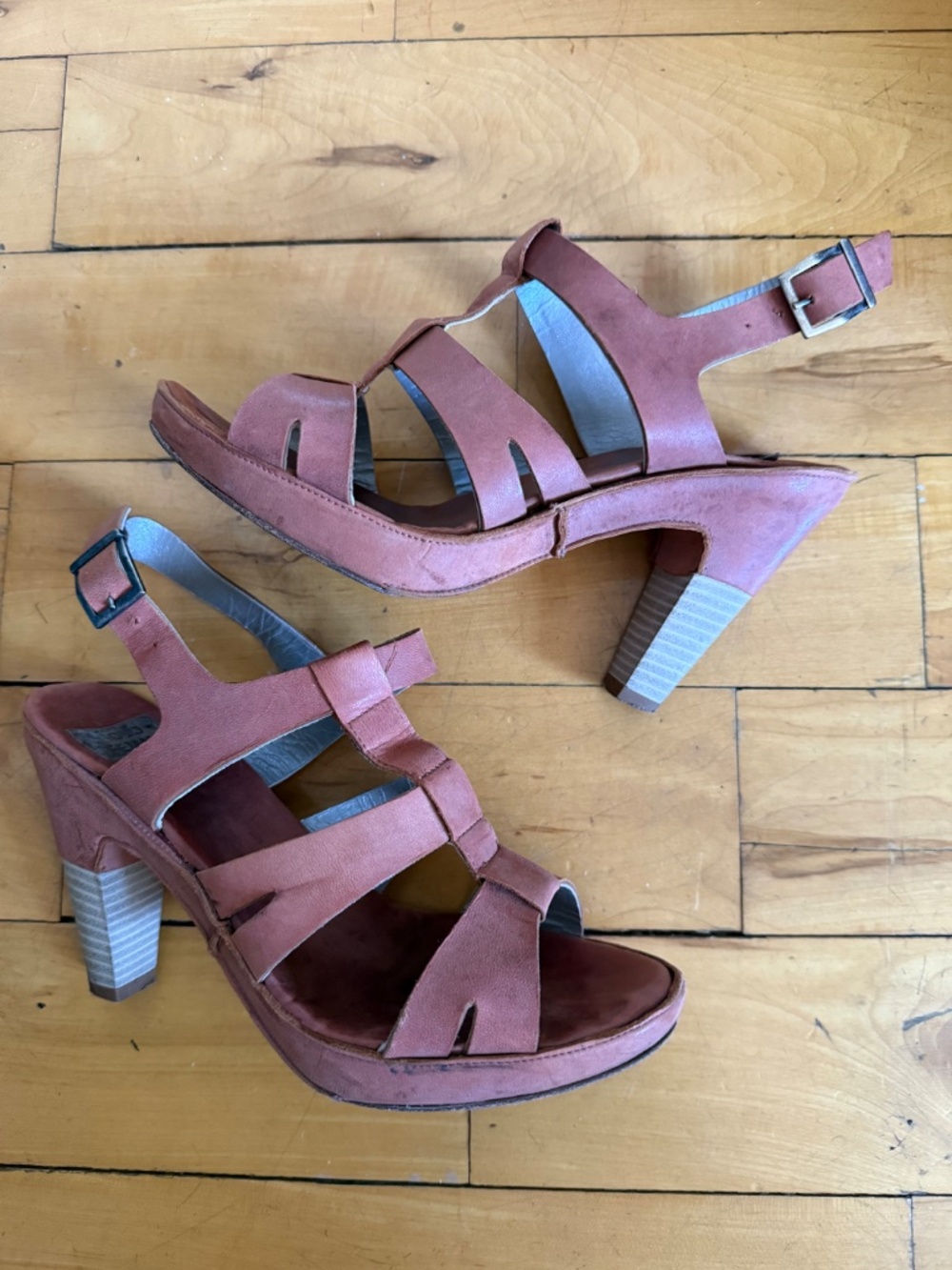 Solo Femme Italian Leather Strappy Platform Sandals sz 36